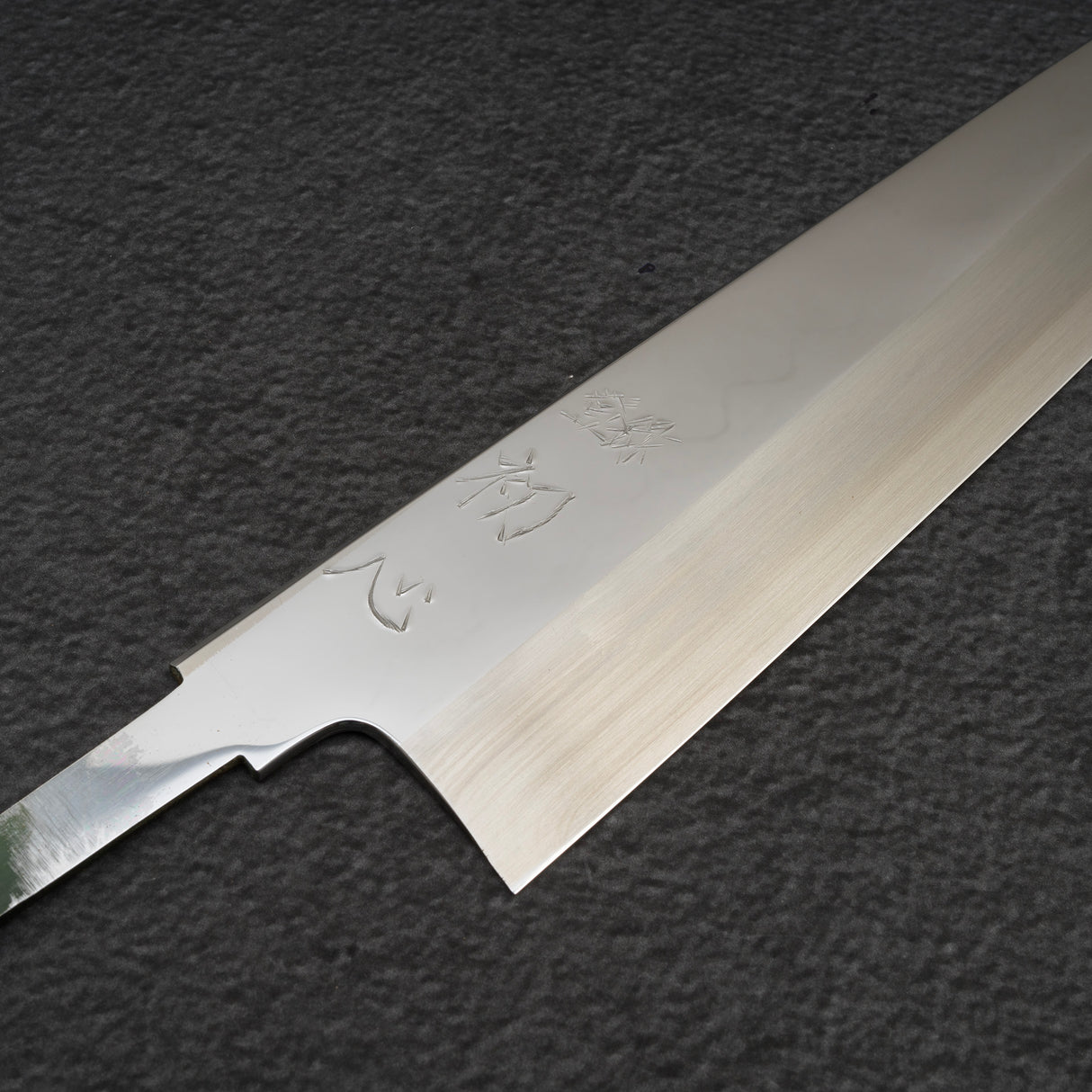 Hatsukokoro by Nakakawa White 3 Wave Hamon Honyaki Gyuto 240mm 寬斜角刀片