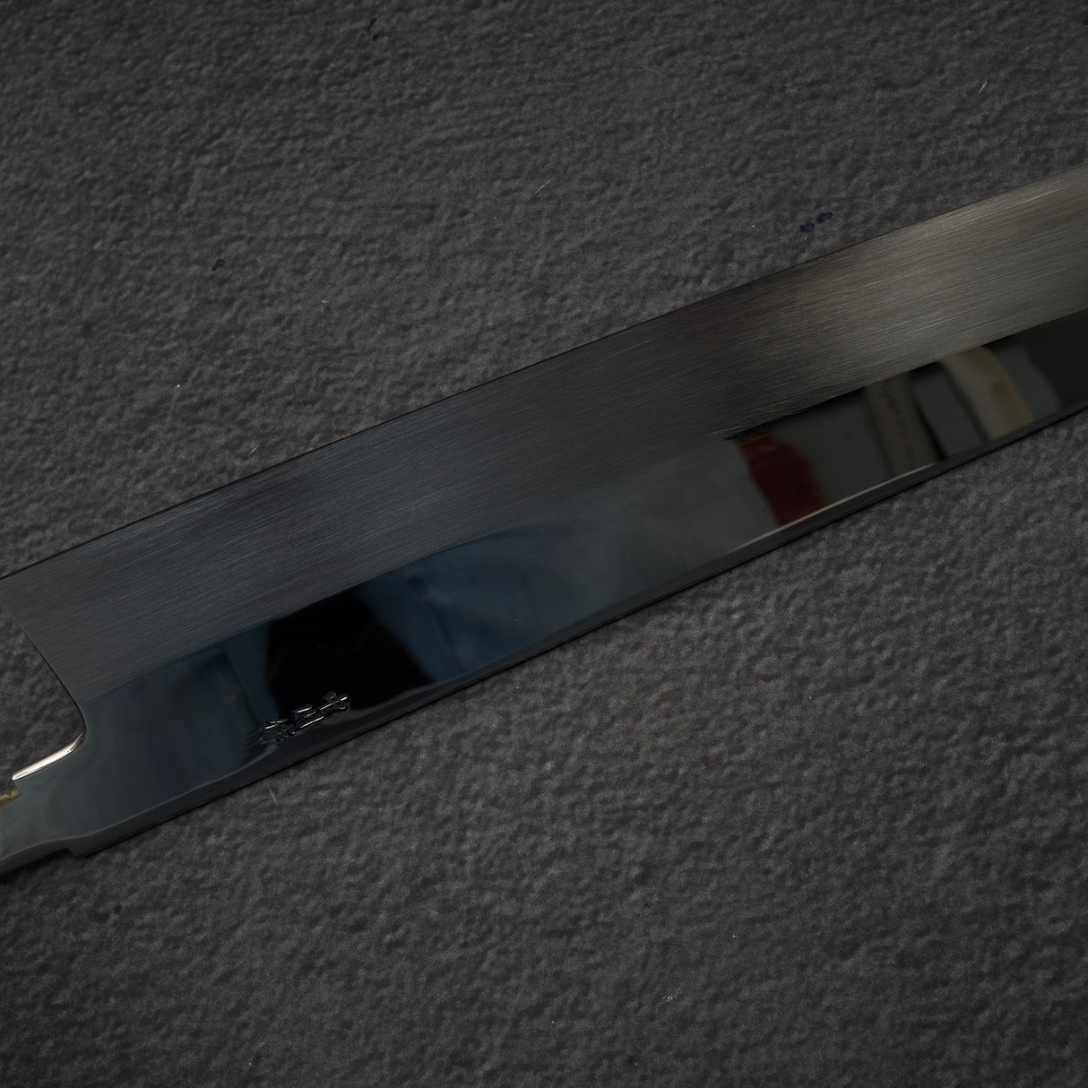 Hatsukokoro by Nakakawa White 3 Wave Hamon Honyaki Gyuto 240mm 寬斜角刀片