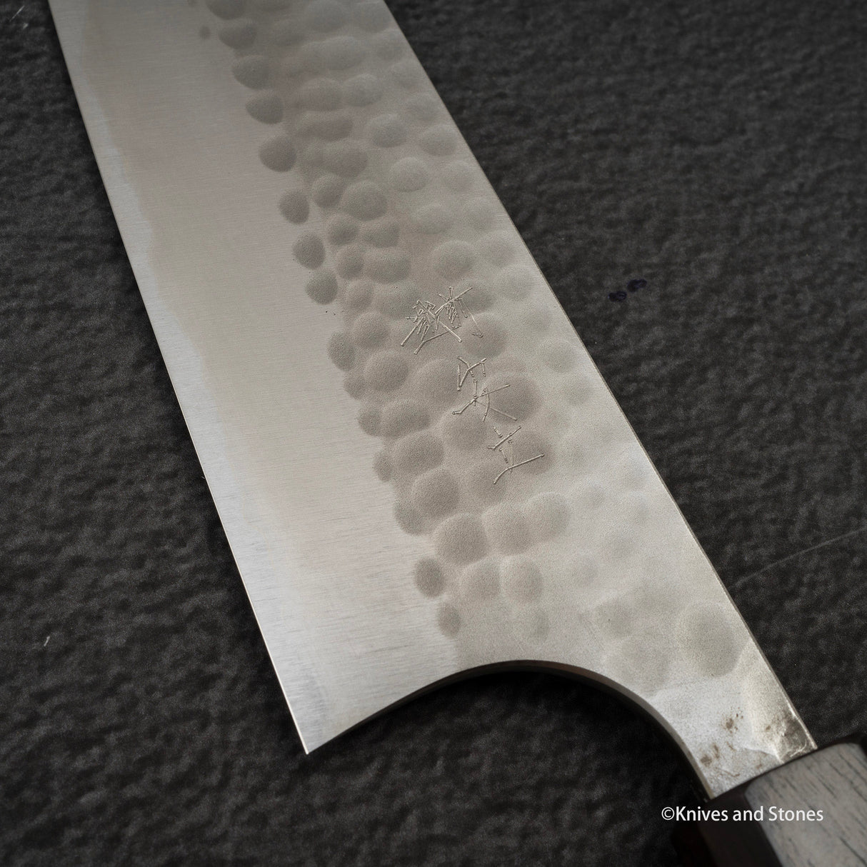 安立勝重 青紙二號槌目不鏽鋼夾層文化刀175mm 黑檀柄