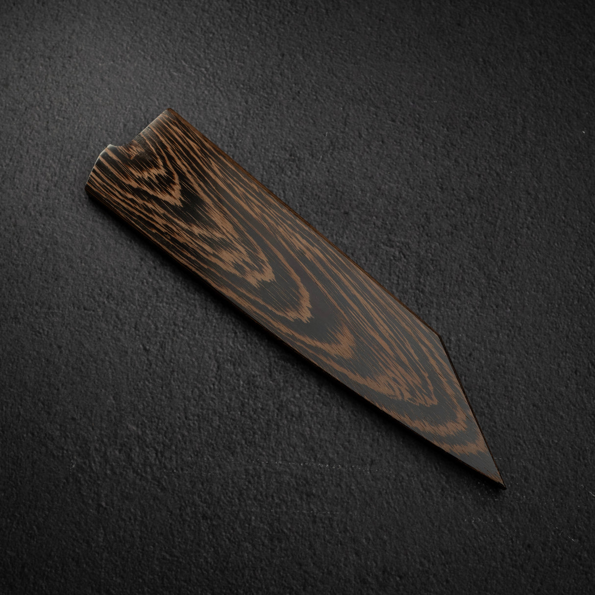 為二唐量身打造的 K-tip Gyuto 鞘(Saya),由 K&S 出品。