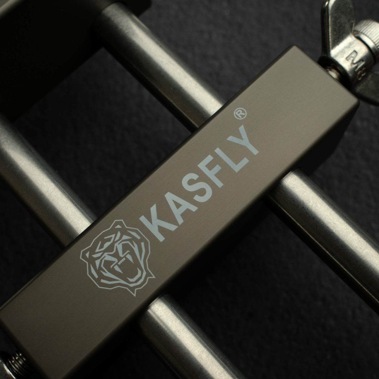 凱撒 (CZAR Precision) 終極水槽橋 — 由 凱撒 呈獻