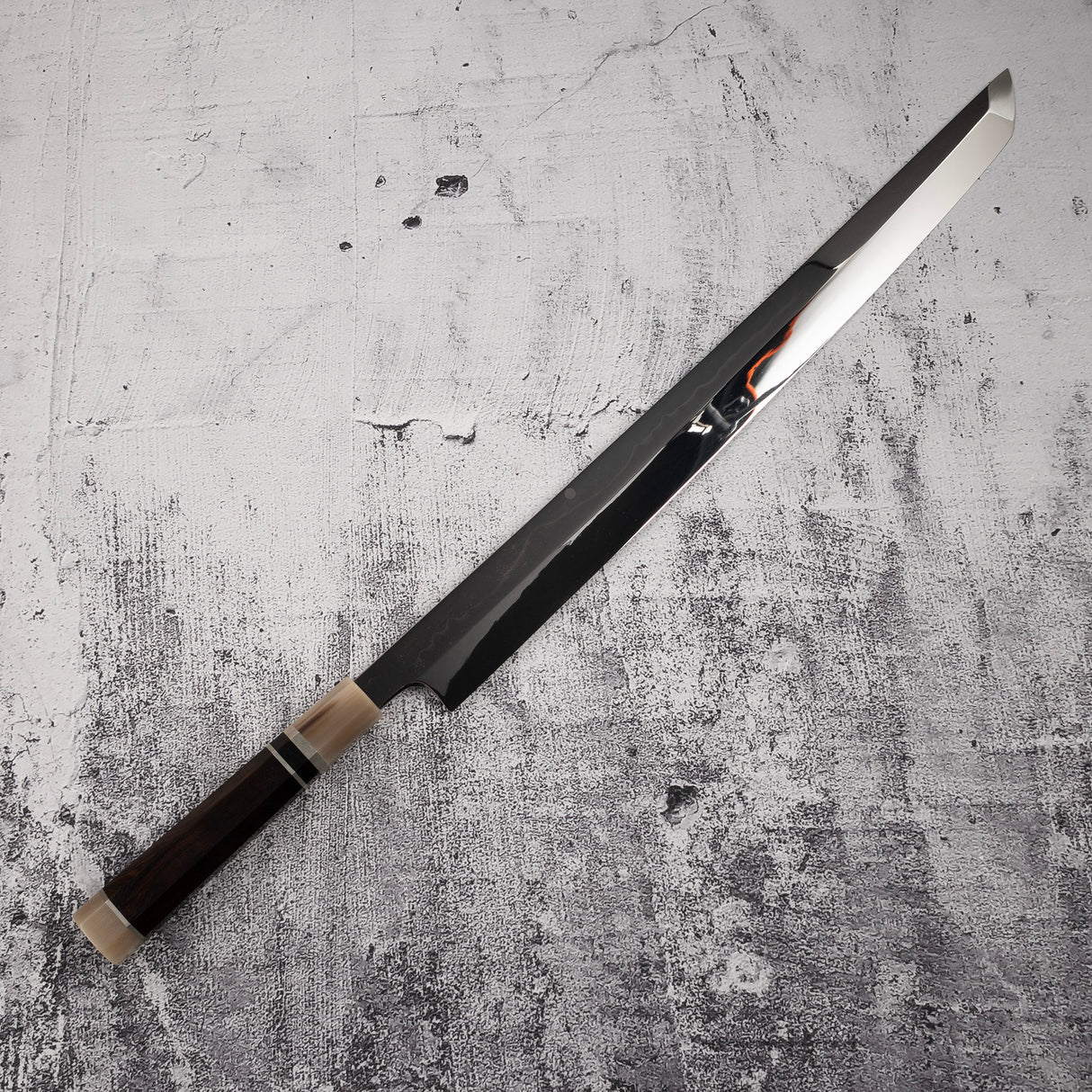 Exotic: Genkai Masakuni (玄海正國) Mizu-Honyaki Maguro Kiri 450mm Mt. Fuji Hamon
