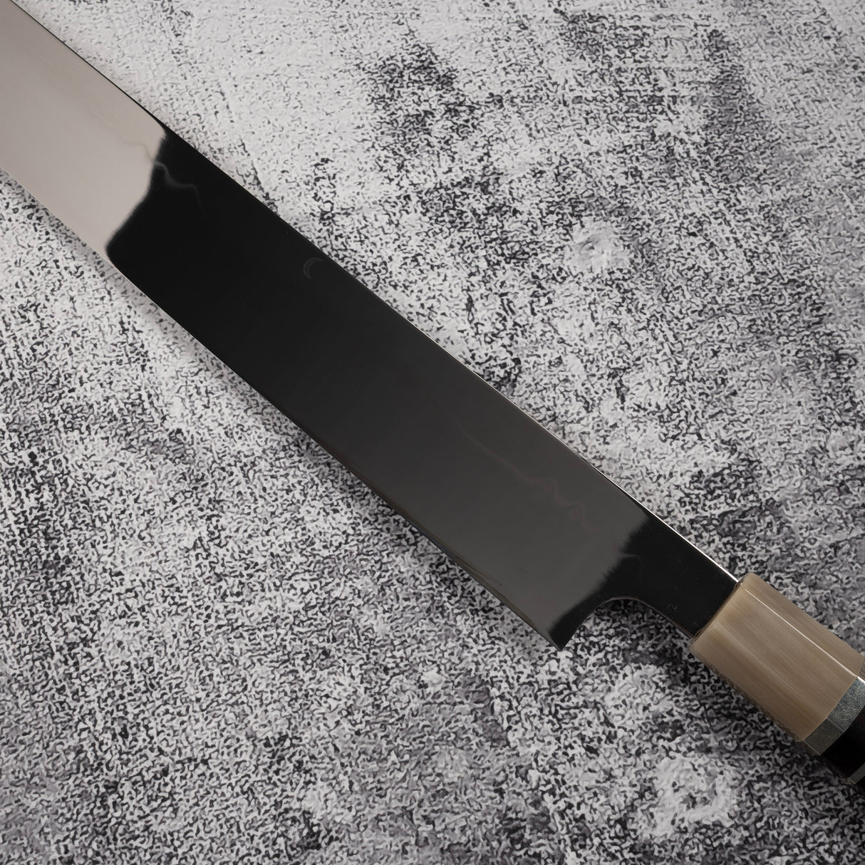 Exotic: Genkai Masakuni (玄海正國) Mizu-Honyaki Maguro Kiri 450mm Mt. Fuji Hamon