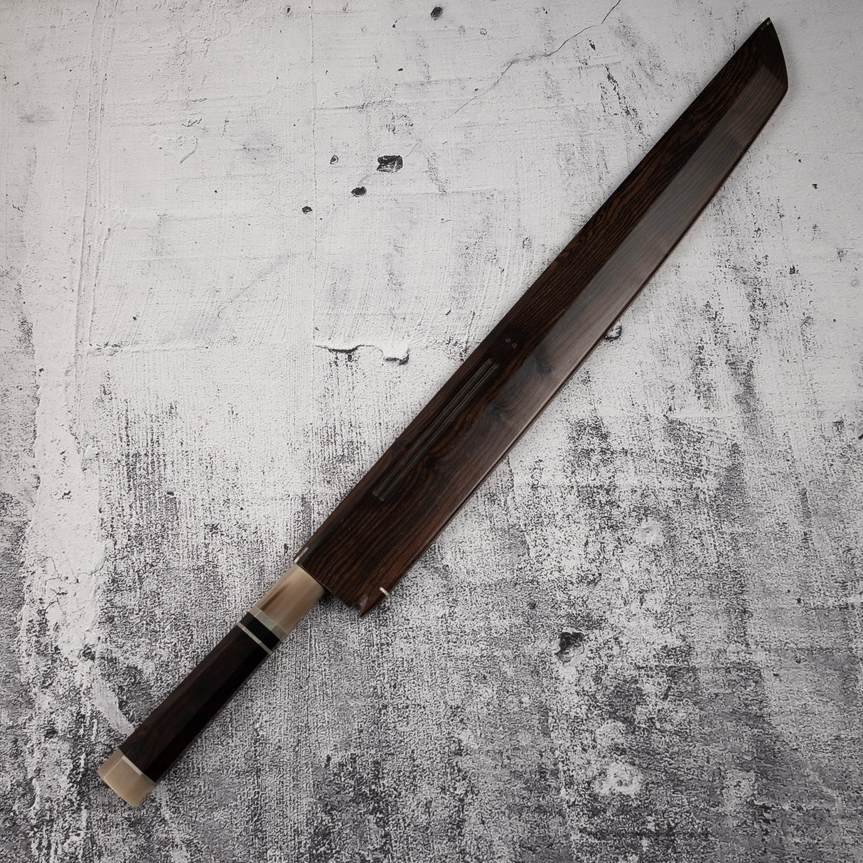 Exotic: Genkai Masakuni (玄海正國) Mizu-Honyaki Maguro Kiri 450mm Mt. Fuji Hamon