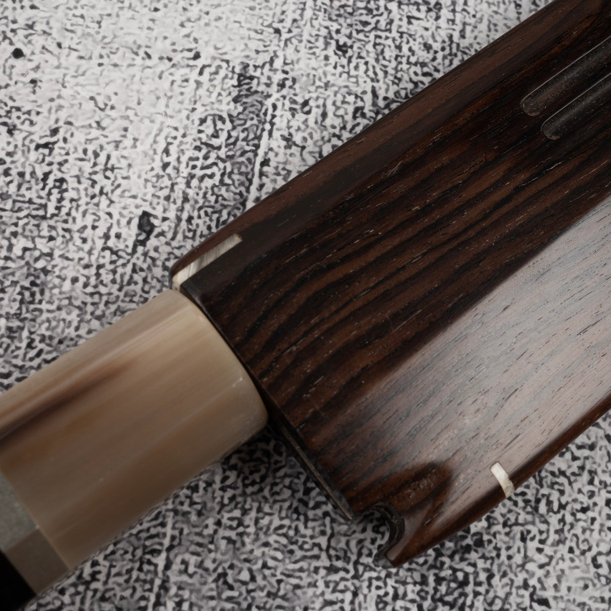 Exotic: Genkai Masakuni (玄海正國) Mizu-Honyaki Maguro Kiri 450mm Mt. Fuji Hamon