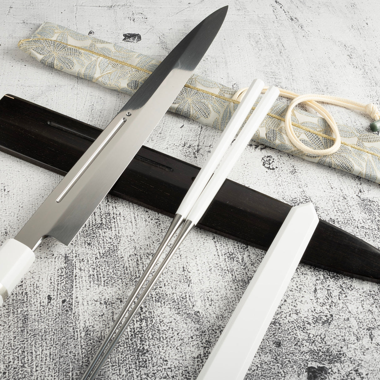 Exotic: Yoshikazu Ikeda Blue #1 Mizu-Honyaki Yanagiba 300mm / Moribashi Set #2