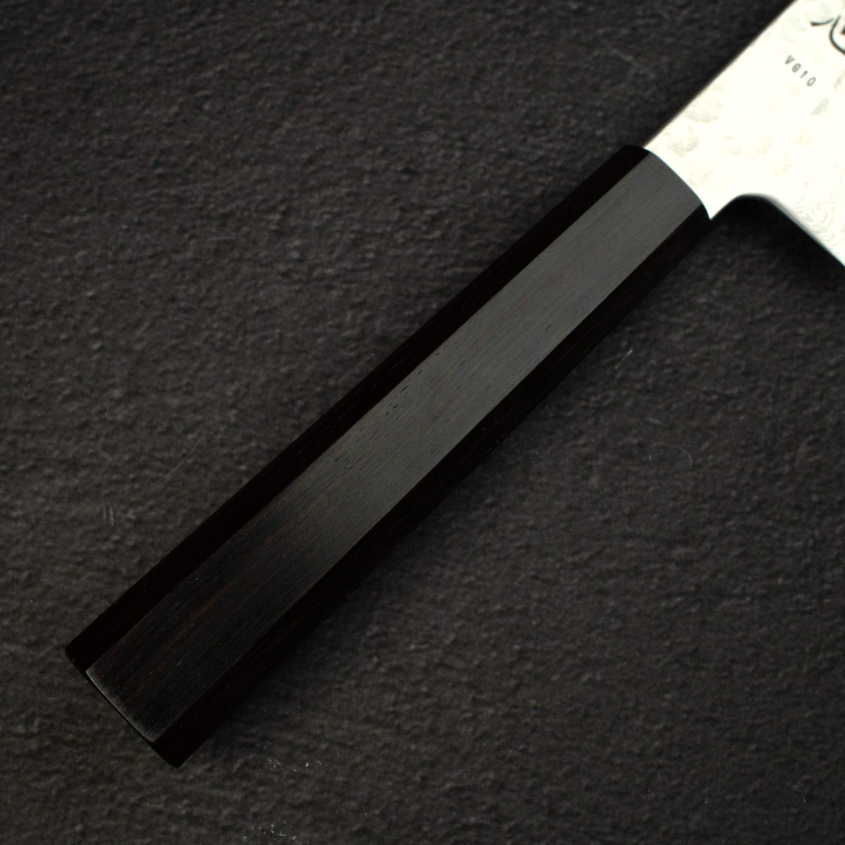 Hatsukokoro Hayabusa VG10 Damascus Tsuchime Santoku 180mm Ebony Handle