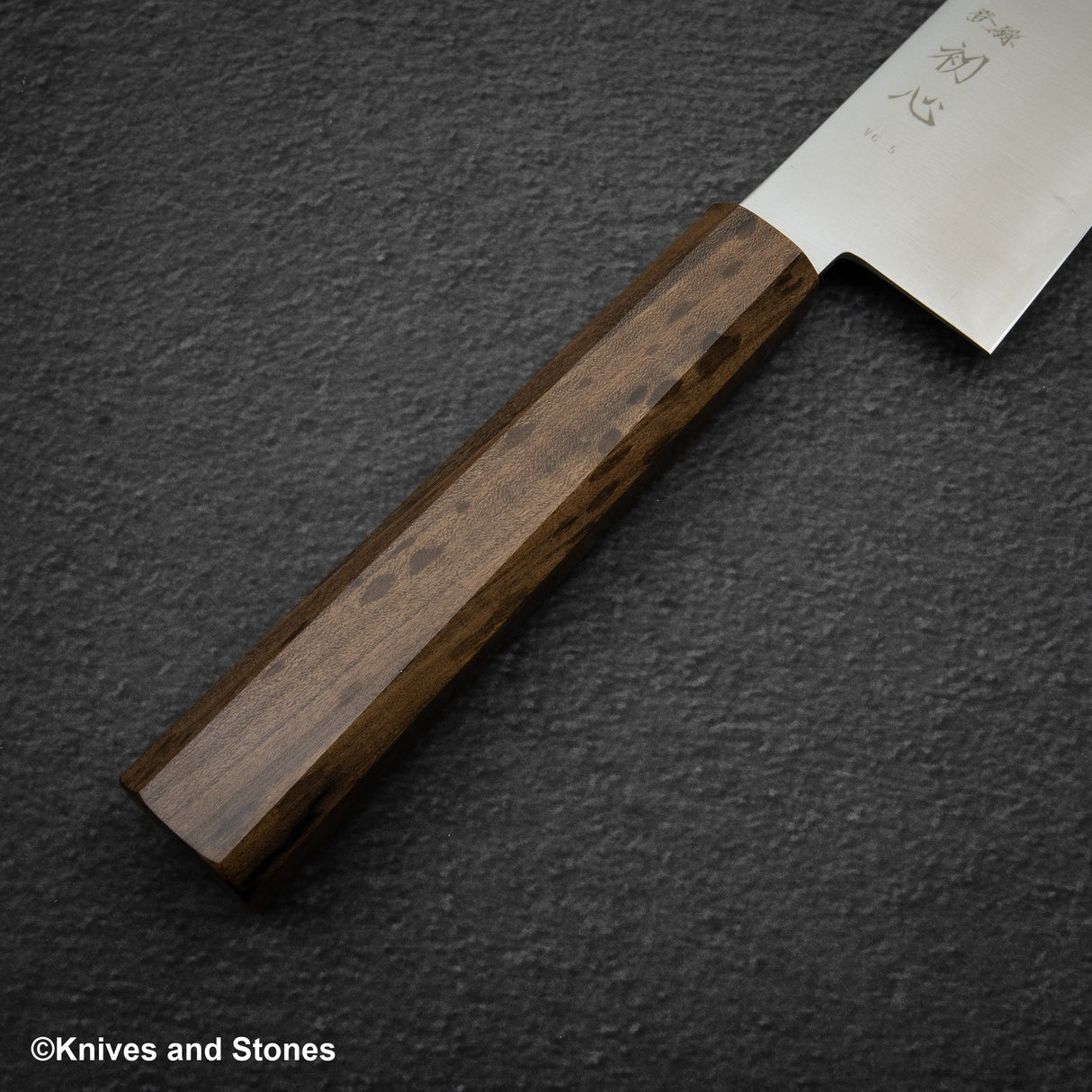 Hatsukokoro VG5 Hayabusa Santoku 180mm Black Chacate