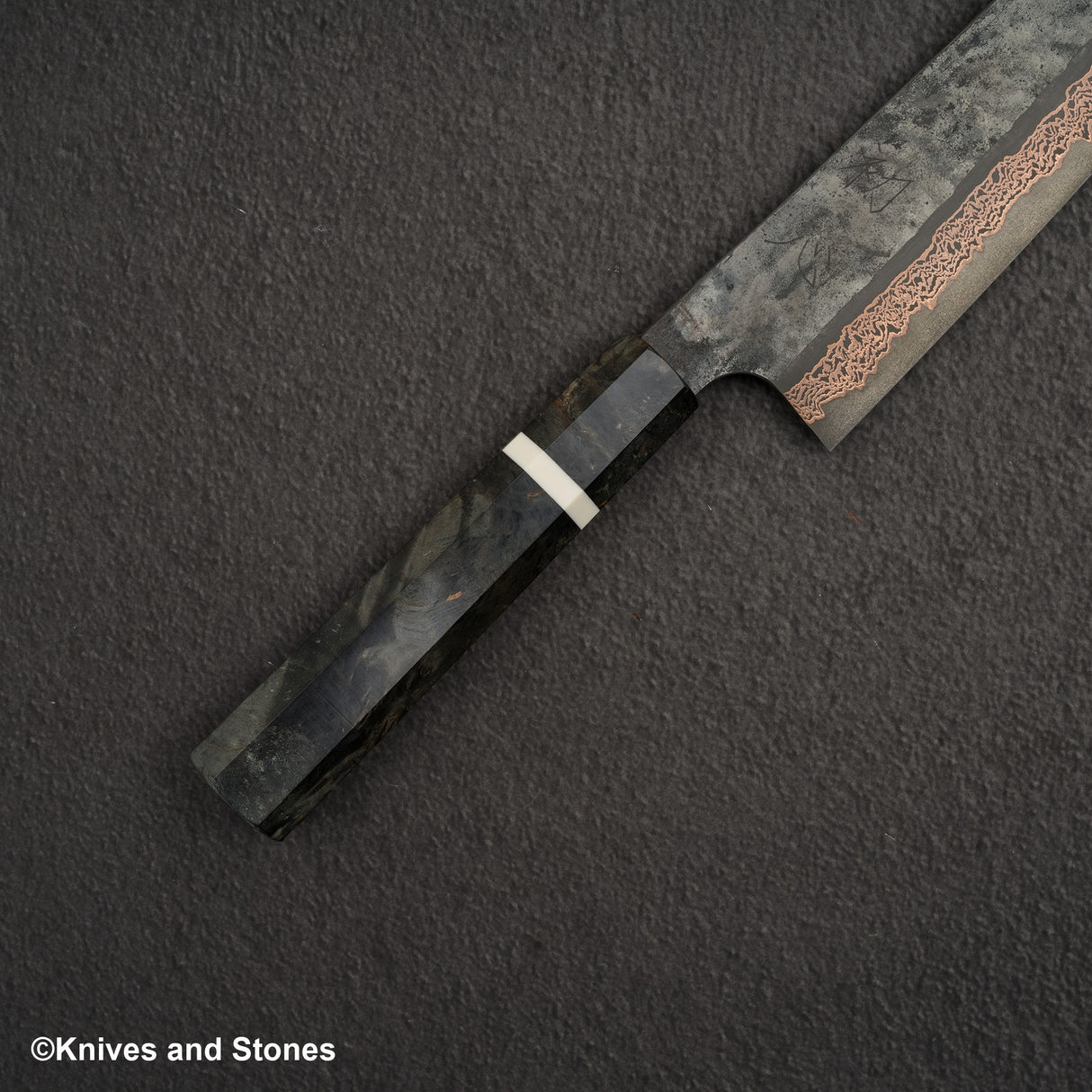 Hatsukokoro x Nigara Yorokobi SLD 銅大馬士革牛刀 240 毫米樺木手柄