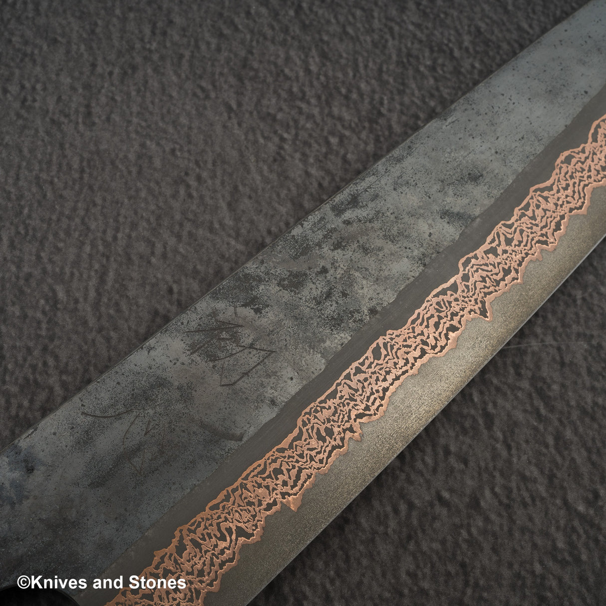 Hatsukokoro x Nigara Yorokobi SLD 銅大馬士革牛刀 240 毫米樺木手柄