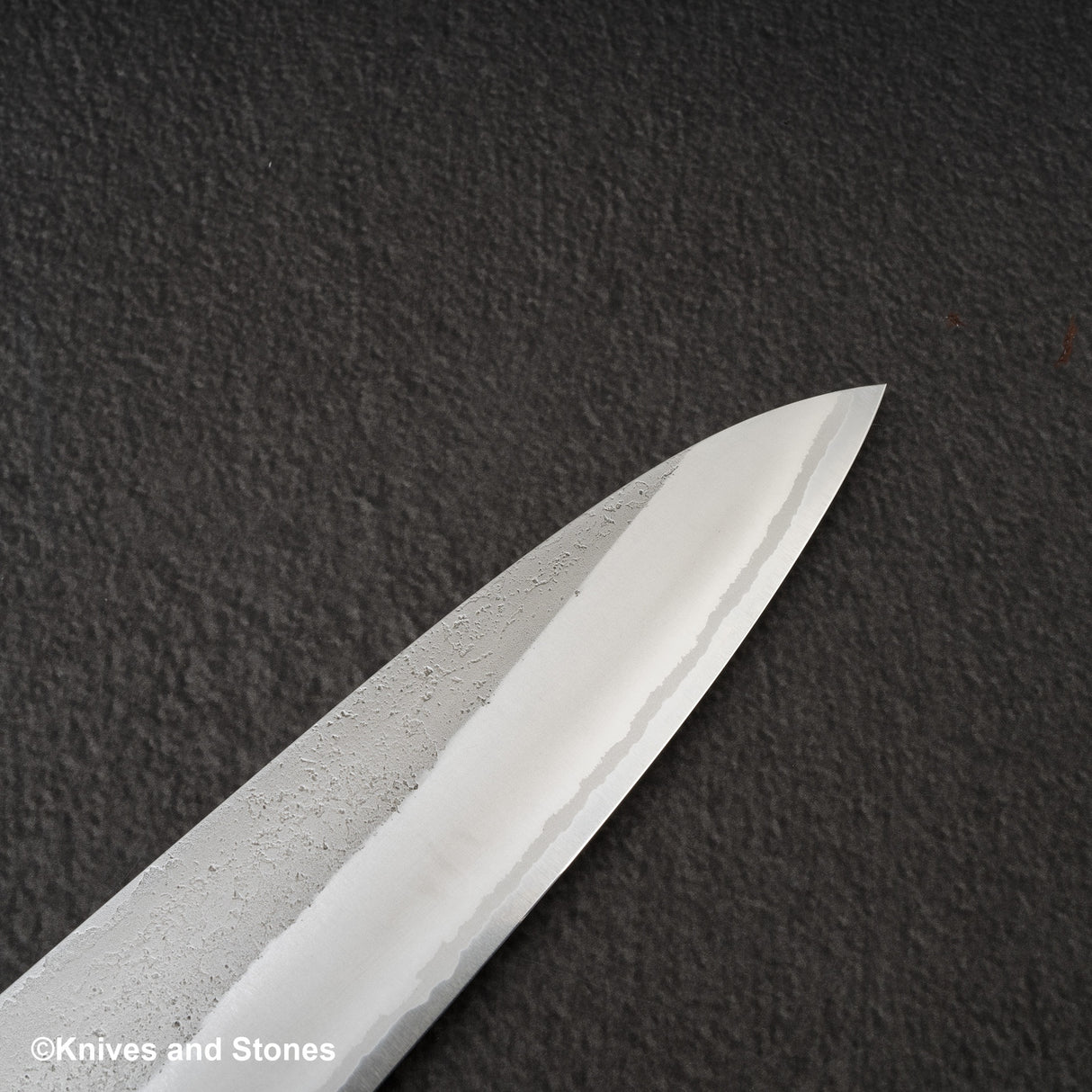 初心 x Yoshikane White 2 Nashiji Gyuto 240mm 不鏽鋼包層