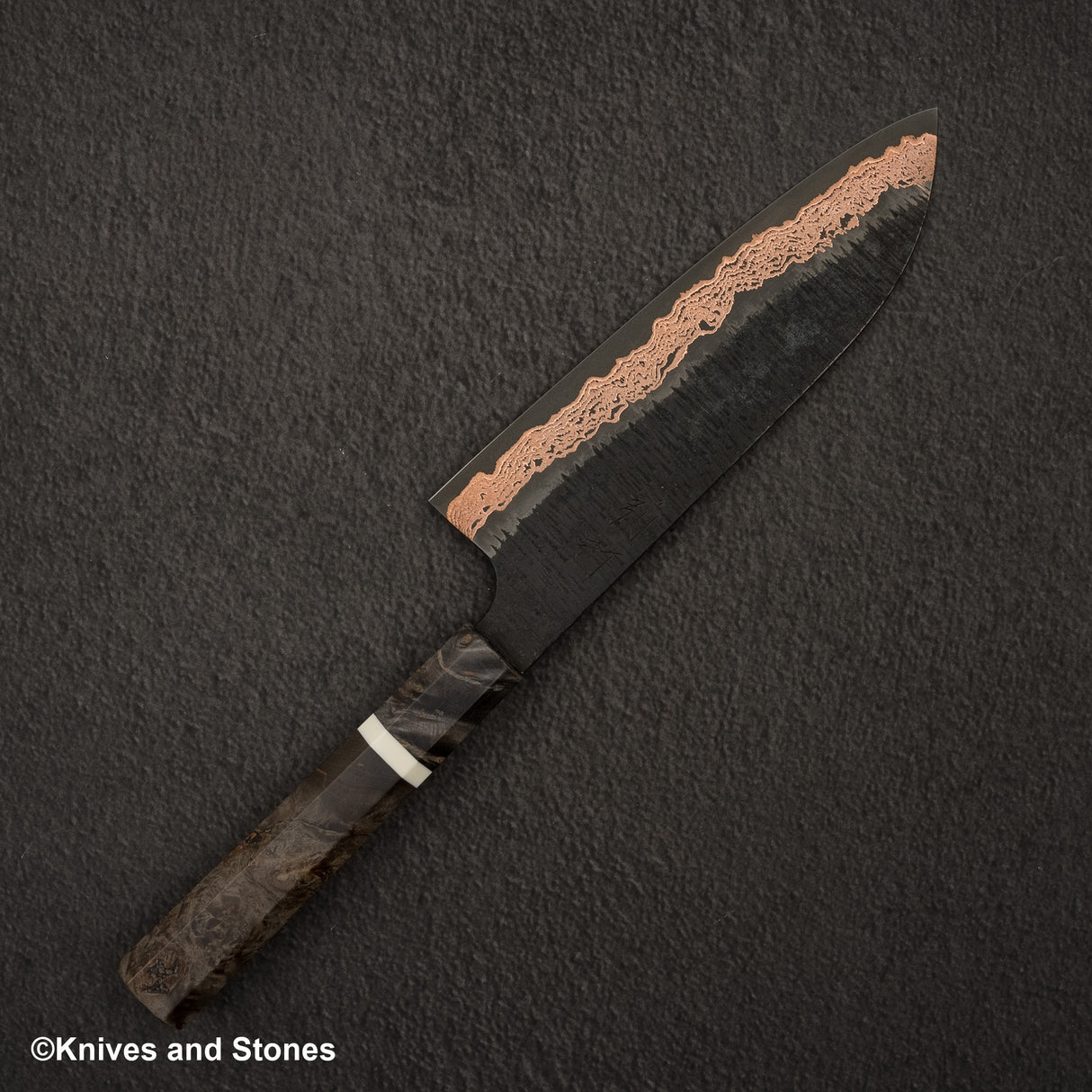 Hatsukokoro x Nigara Yorokobi SLD Copper Tsuchime Damascus Santoku 180mm with Saya