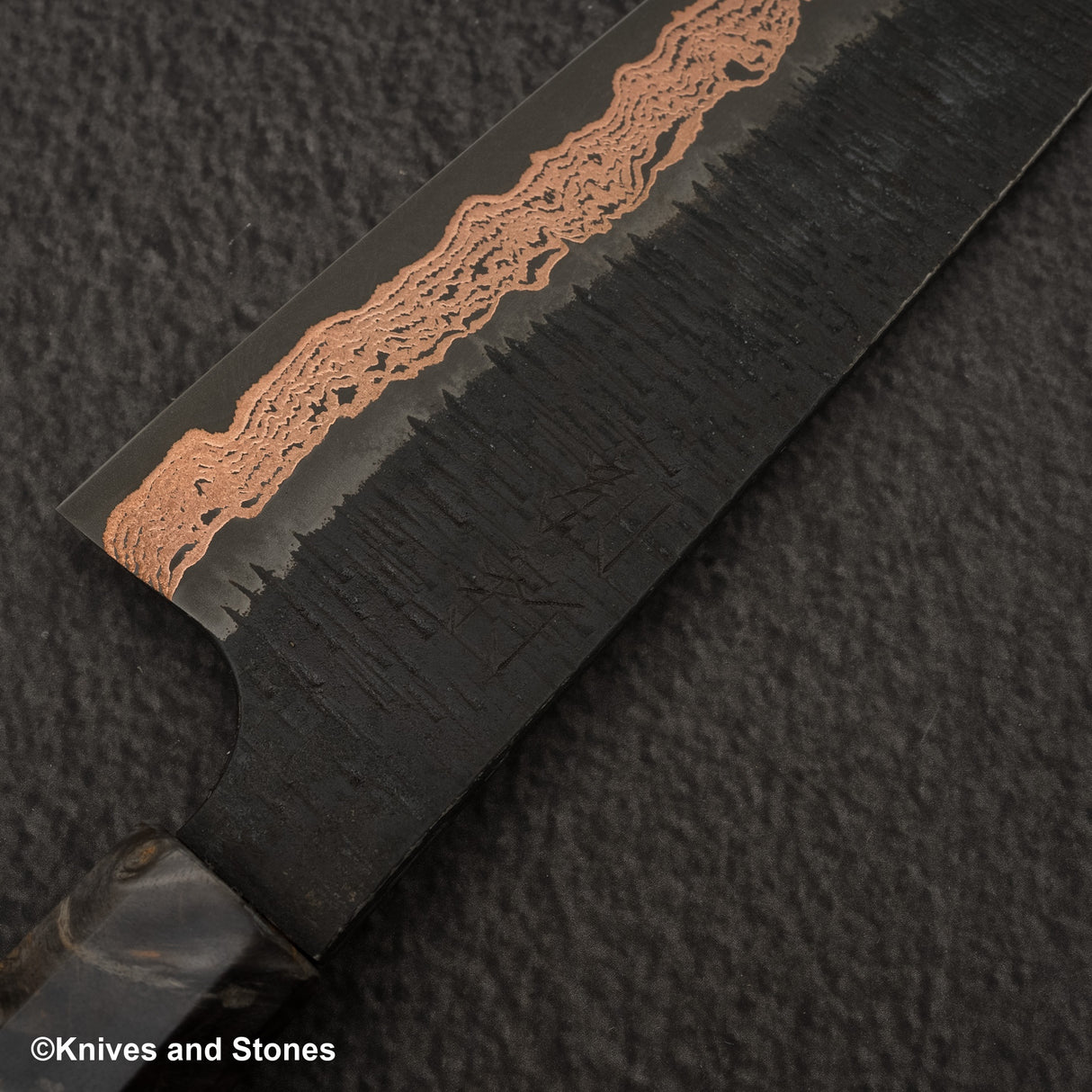 Hatsukokoro x Nigara Yorokobi SLD Copper Tsuchime Damascus Santoku 180mm with Saya