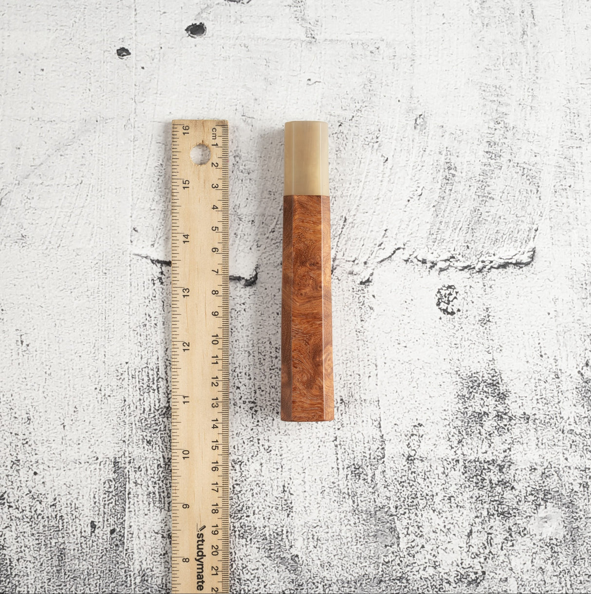 K&S 八角形安波那木瘤柄,配金色/大理石紋套圈