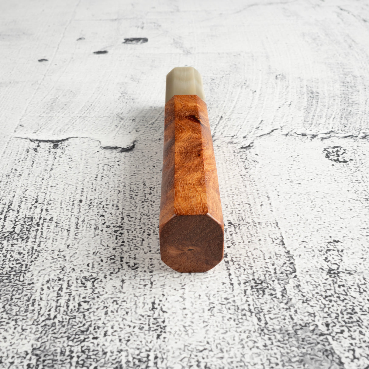 K&S 八角形安波那木瘤柄,配金色/大理石紋套圈