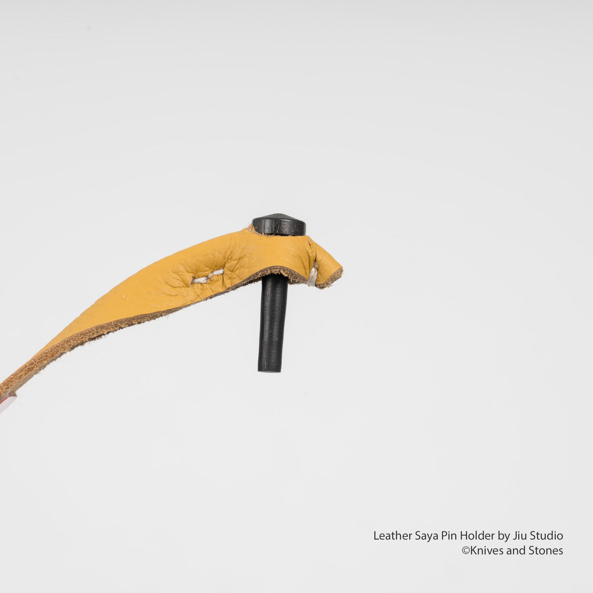 皮革 Saya 別針夾(帶別針)