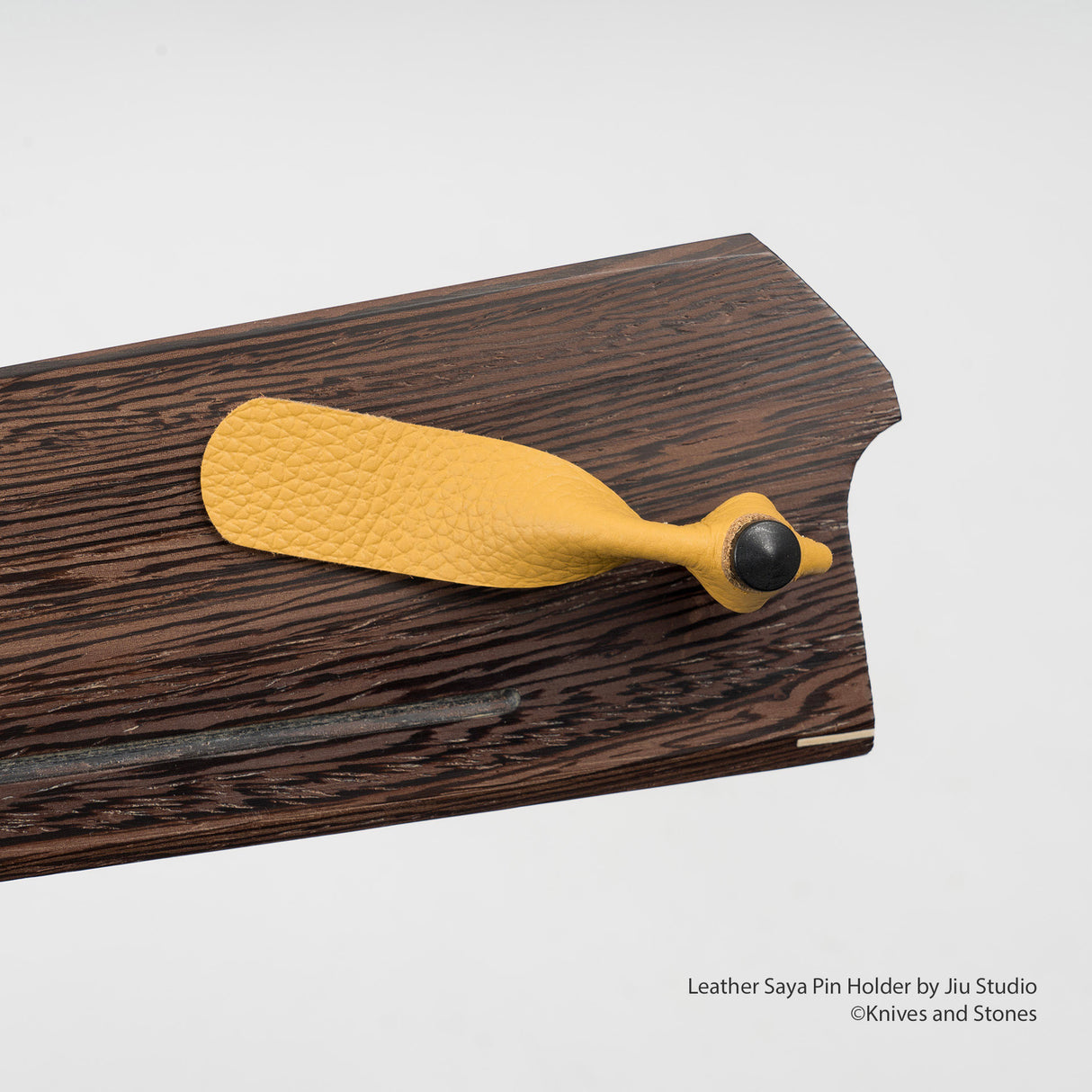 皮革 Saya 別針夾(帶別針)