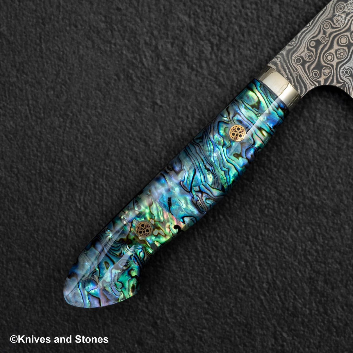 Nigara Anmon(暗紋)SG2 雨滴大馬士革 K 尖 Gyuto 240 毫米珍珠母鑲嵌手柄