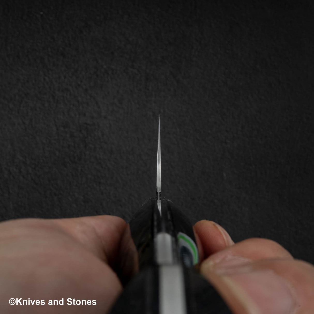 Nigara Anmon(暗紋)SG2 雨滴大馬士革 K 尖 Gyuto 240 毫米珍珠母鑲嵌手柄