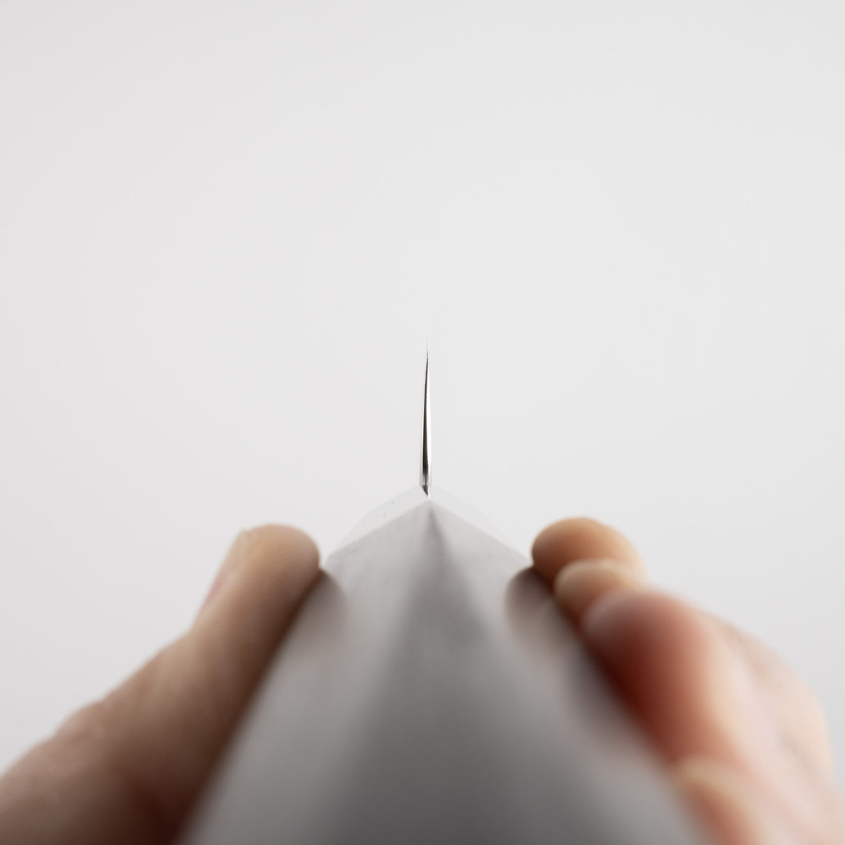 MCUSTA Zanmai Hybrid VG10 筋引 240mm