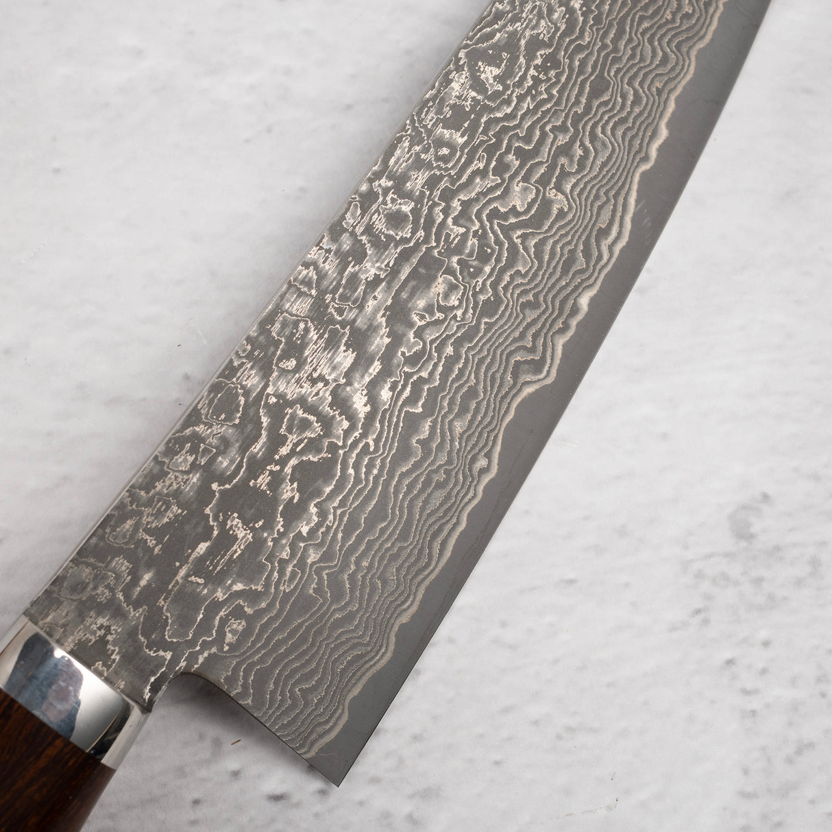 Tanaka R2 蝕刻黑色大馬士革三德刀 165 毫米鐵木手柄