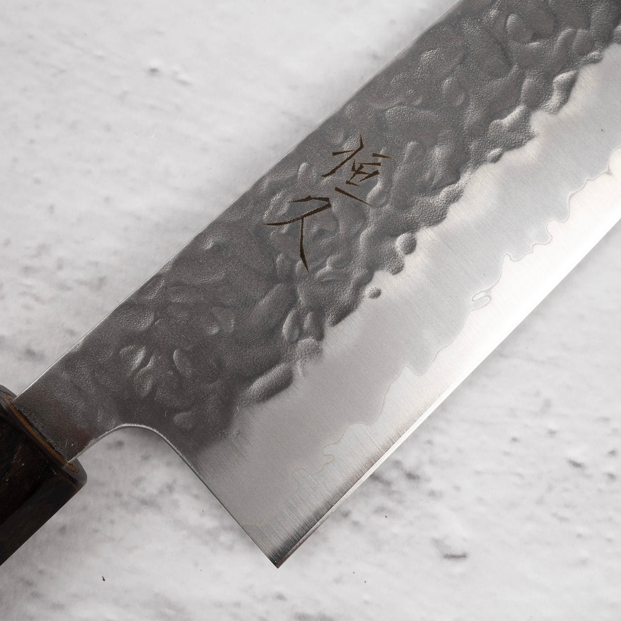 Tsunehisa White 1 不銹鋼包覆 Tsuchime Gyuto 240 毫米黑檀木手柄