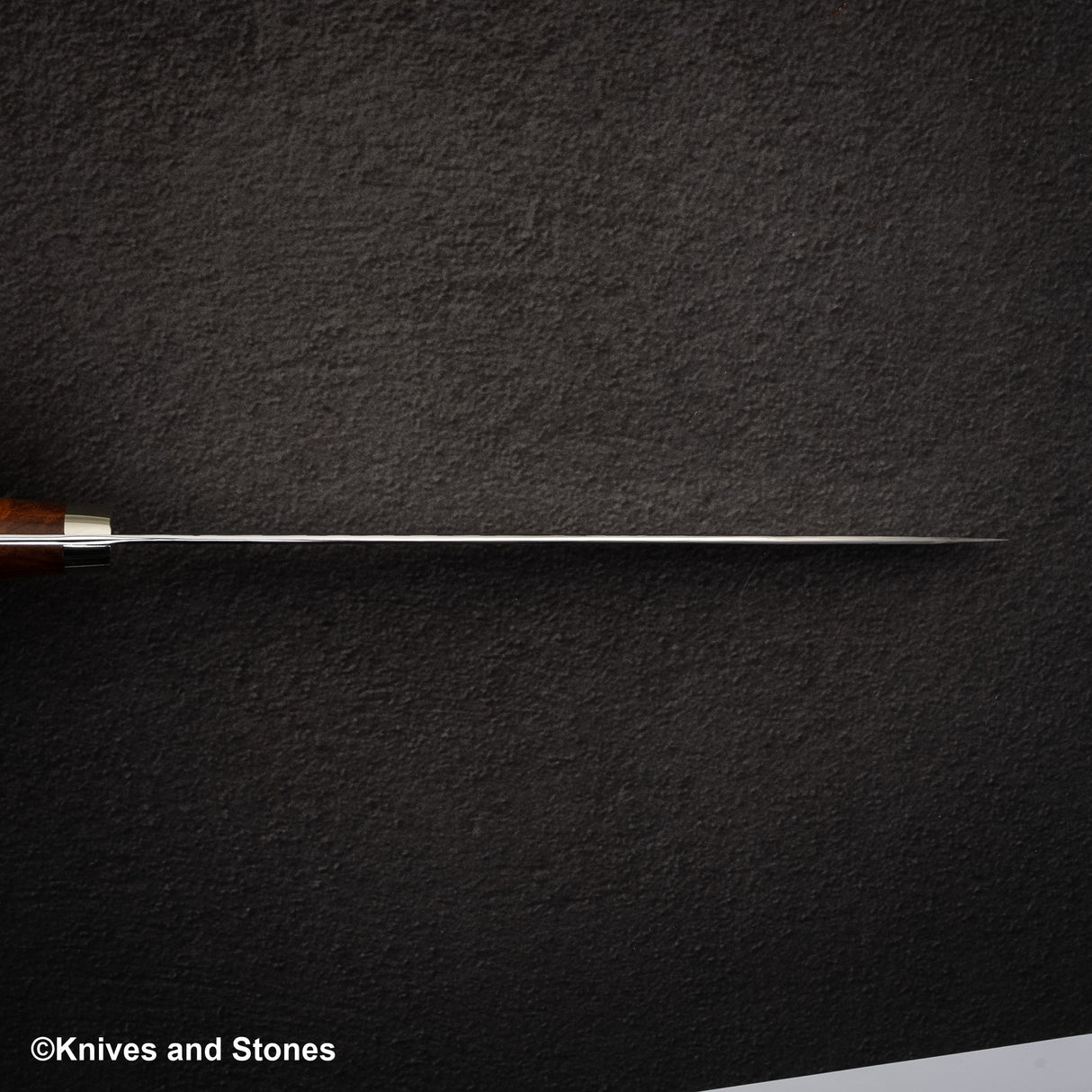 加藤佳美 SG2 Minamo Gyuto 210mm Amboyna Burl Western、Shikakkei Tsuchime