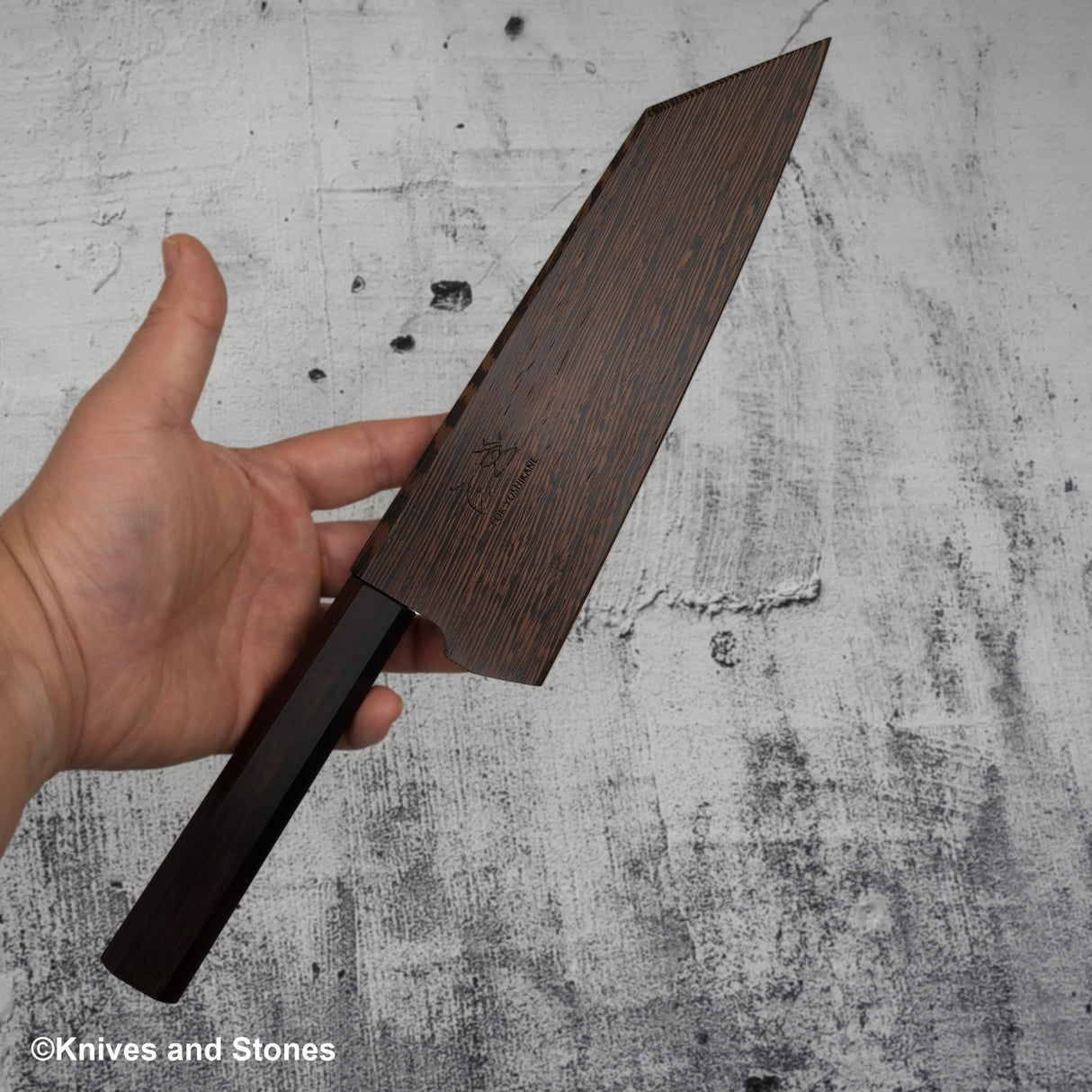 Knives and Stones 為 Hatsukokoro x Yoshikane 量身訂製的 Wenge Saya