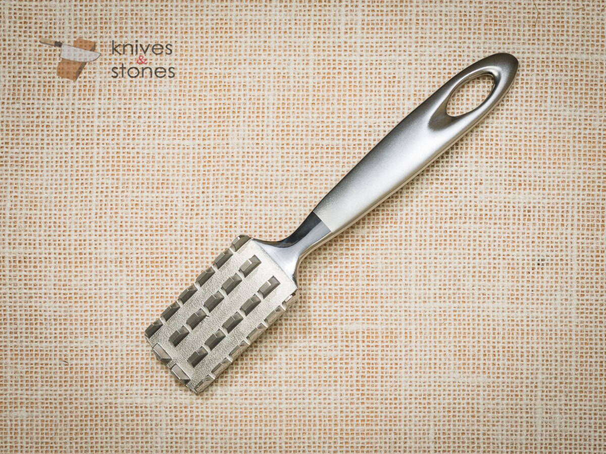 Tojiro Stainless Fish Scaler F-640