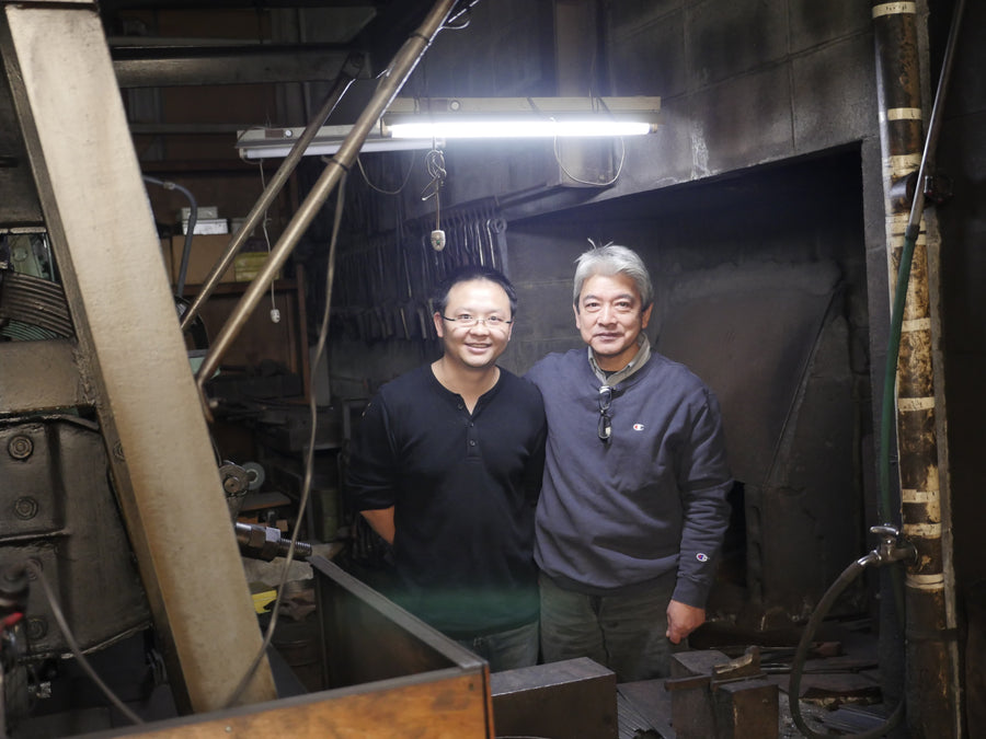 Tsukasa Hinoura with James Zhang in the Hinoura workshop, Sanjo, April 2016