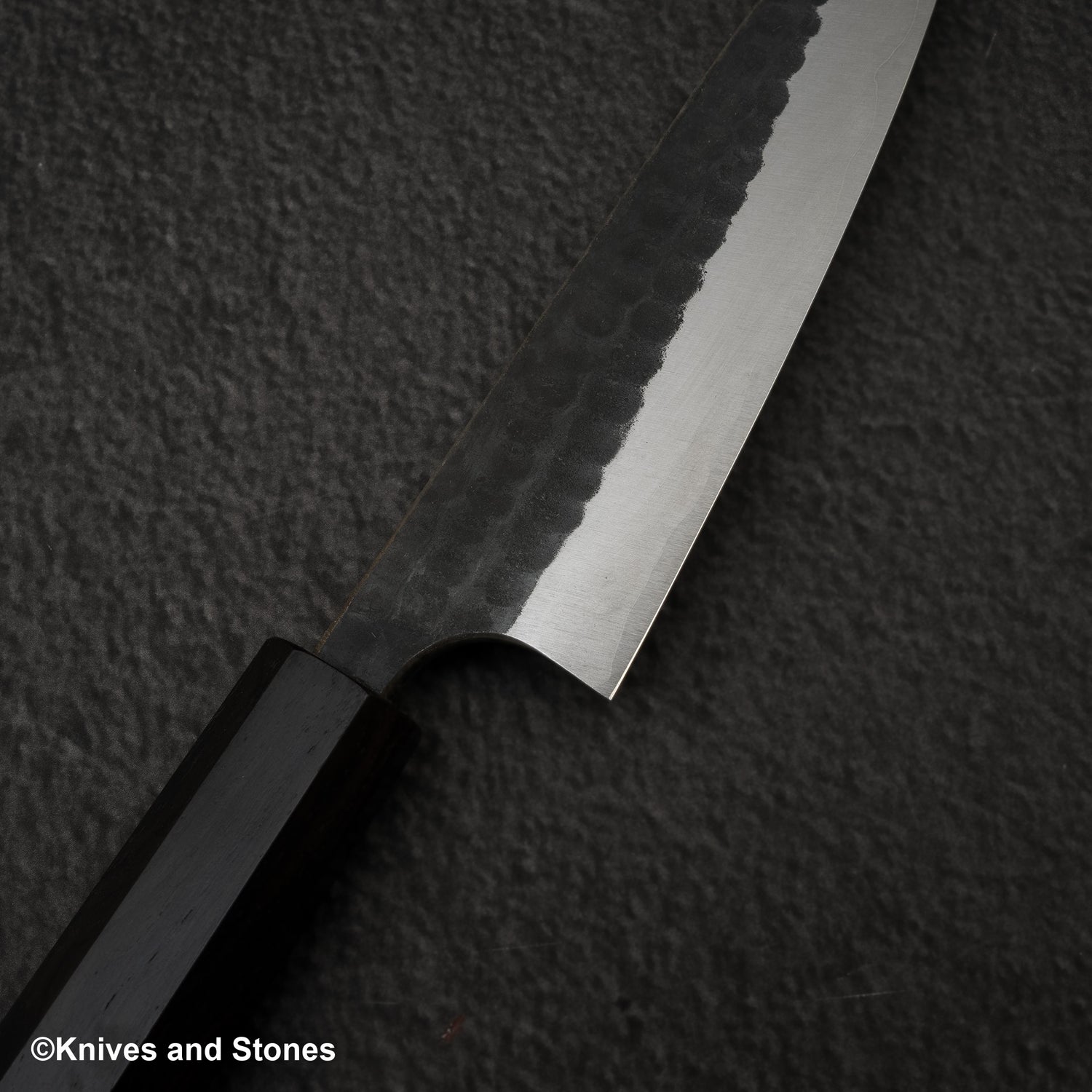 安立青紙超級槌目黑打小刀 120mm 不鏽鋼夾層