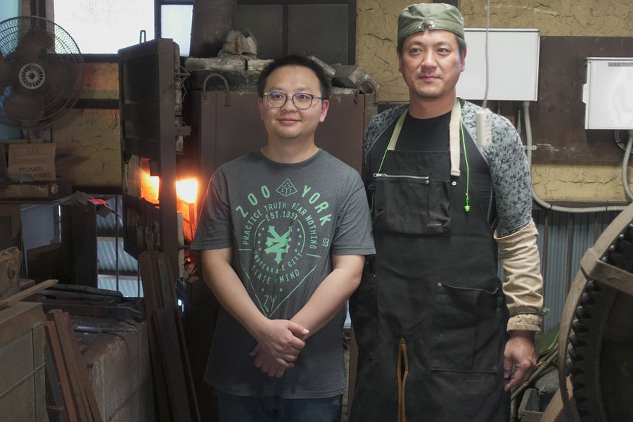 James Zhang with Shigeki Tanaka at the forge, Miki, 2019