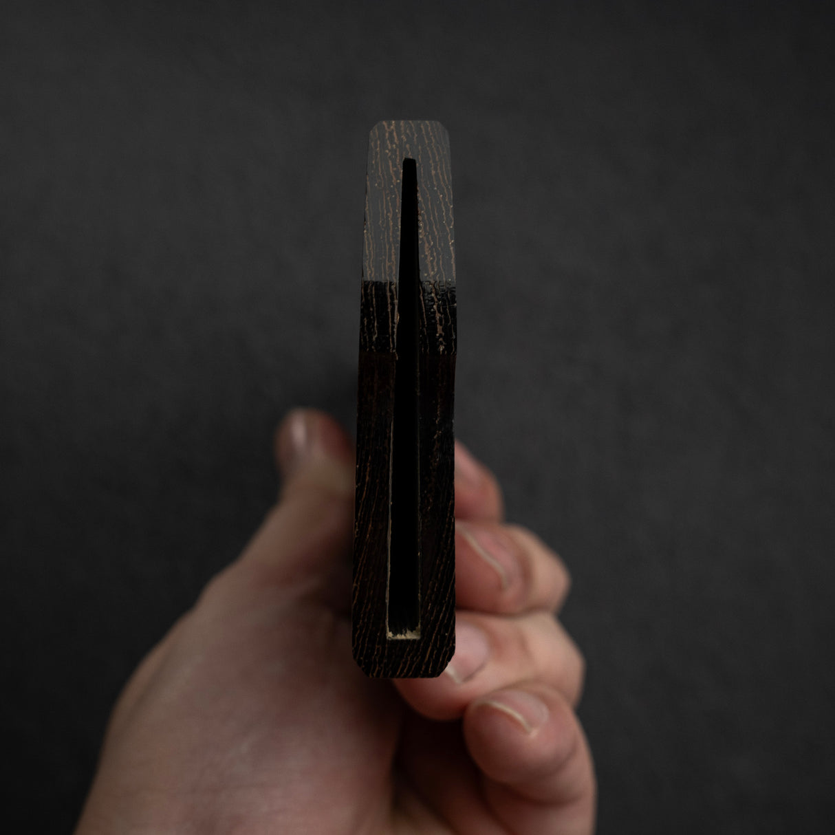 為二唐量身打造的 K-tip Gyuto 鞘（Saya），由 K&S 出品。