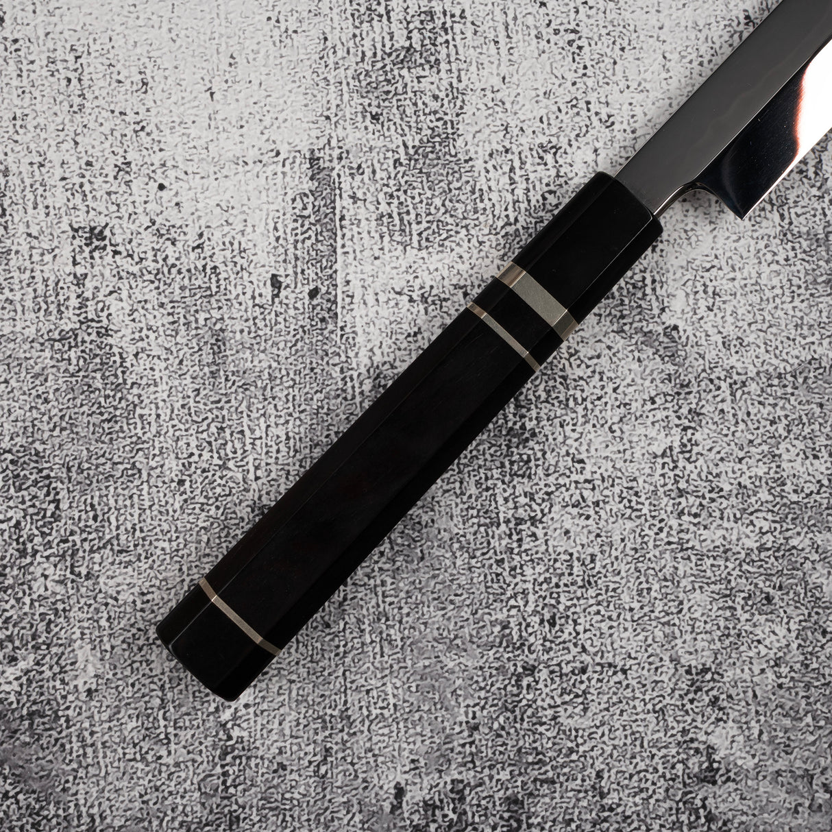 Exotic: Genkai Masakuni (玄海正國) Mizu-Honyaki Fuguhiki 300mm