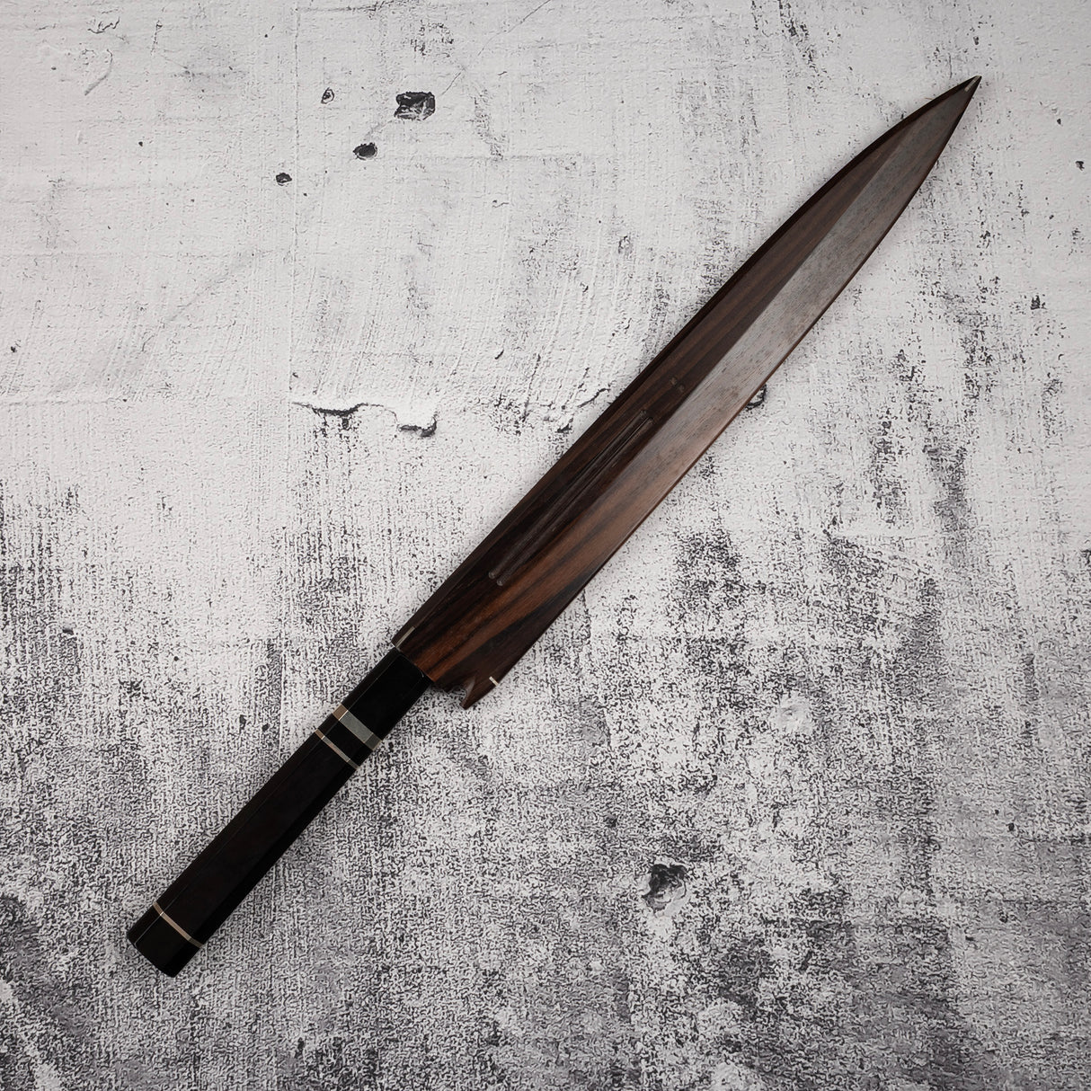 Exotic: Genkai Masakuni (玄海正國) Mizu-Honyaki Fuguhiki 300mm