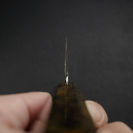 Kisuke x Xinguo Blue 1 槌目 K 型尖端牛刀 210mm，附刀鞘與漆塗握柄