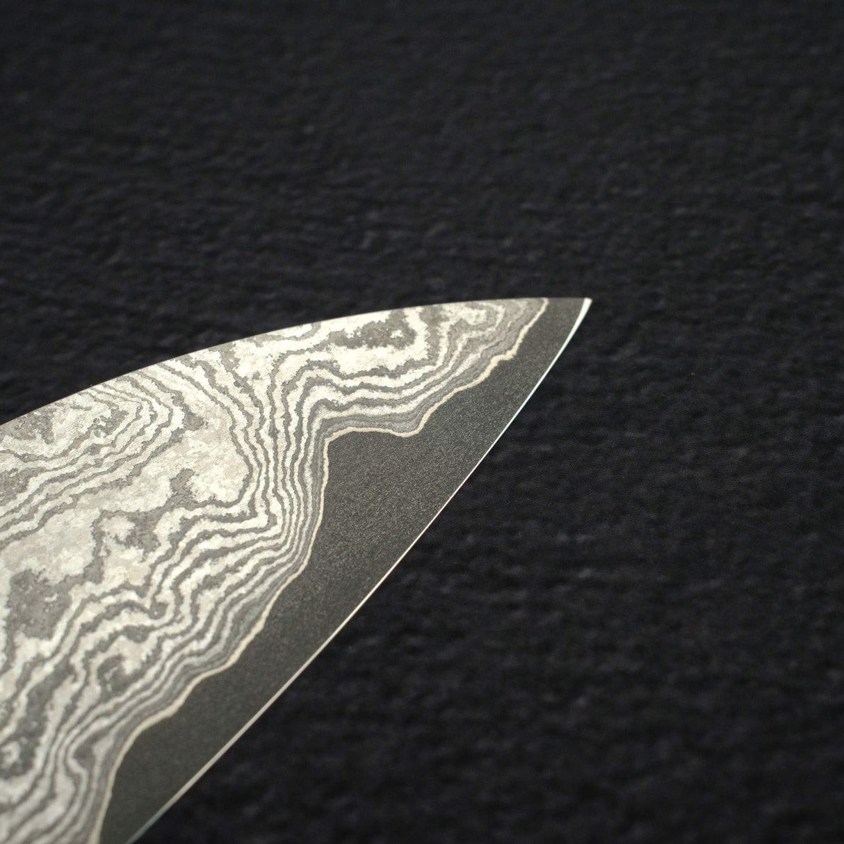 Hatsukokoro x Nigara VG XEOS Kurozome Damascus Gyuto 210mm w/ Saya