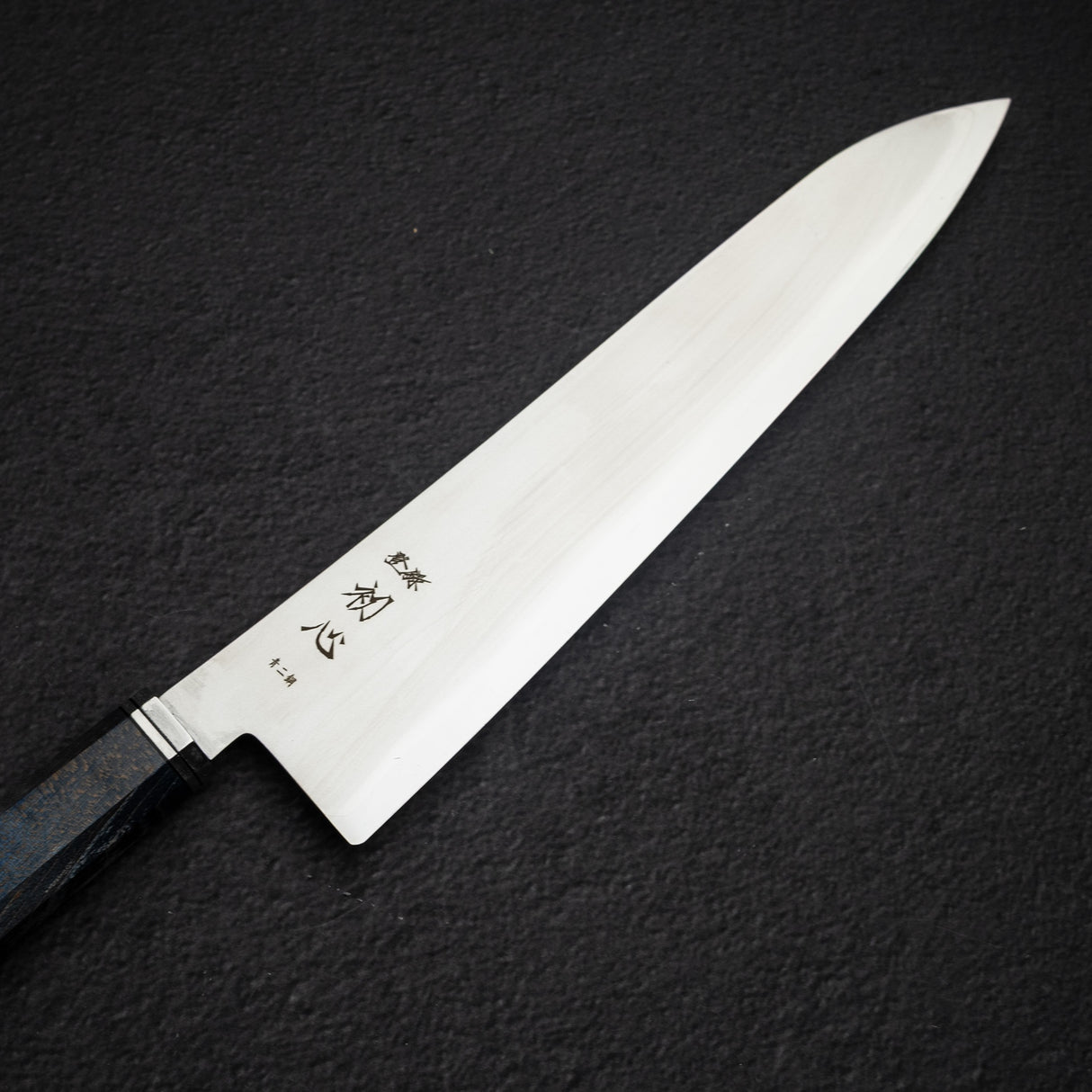 初心 Kaijin Blue 2 牛刀 240mm 鏡面卷楓木柄