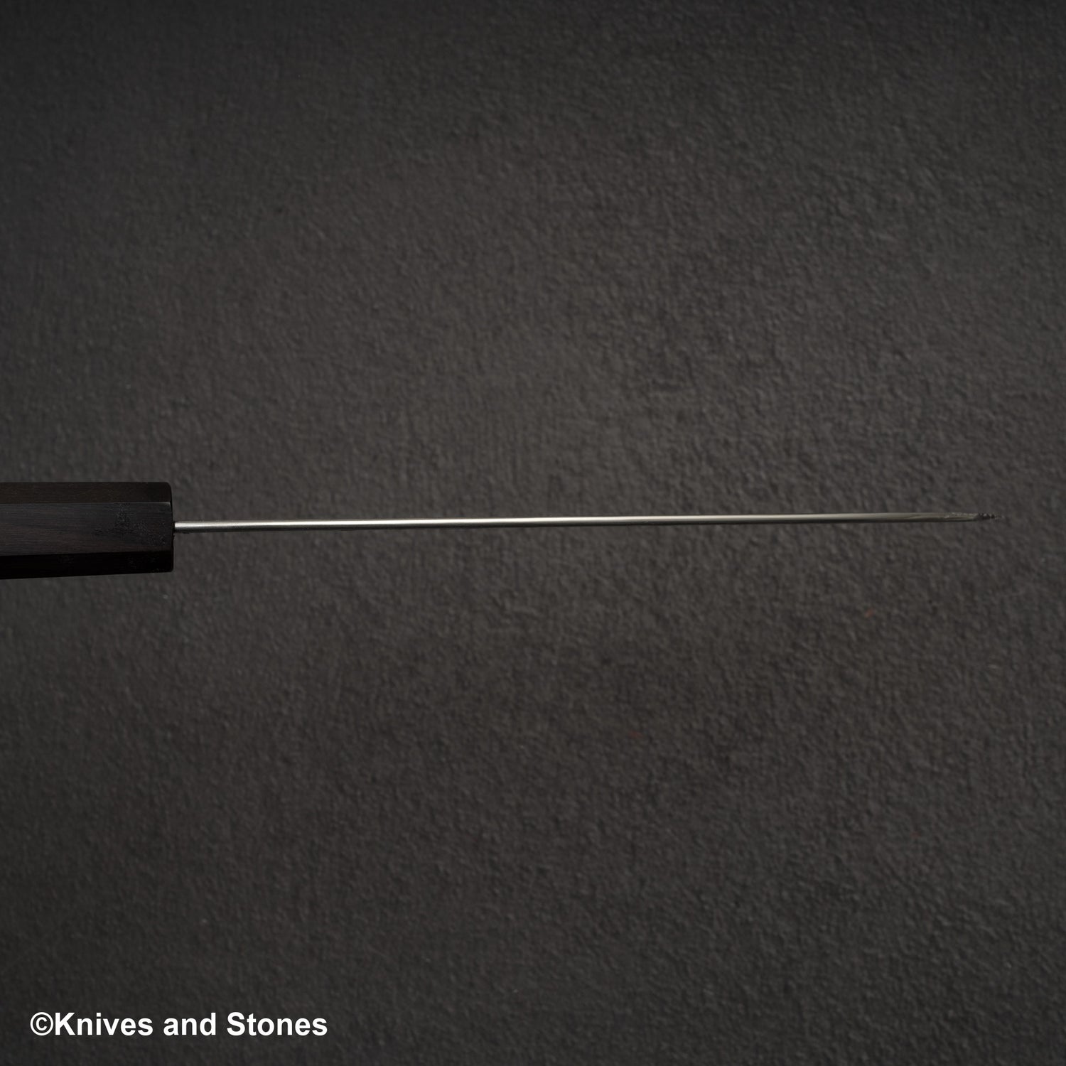 Hatsukokoro Hayabusa VG10 Damascus Tsuchime Santoku 180mm Ebony Handle