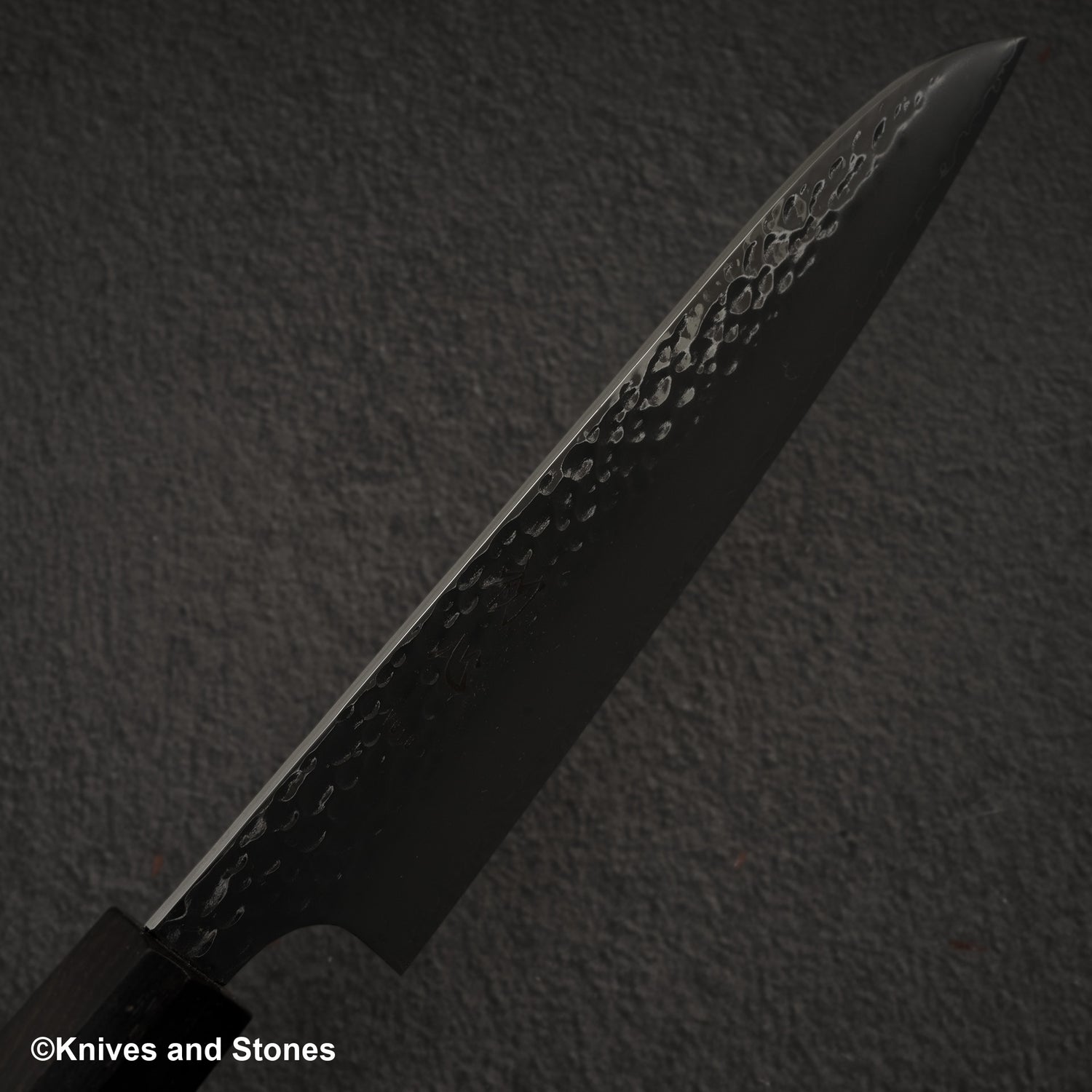 Hatsukokoro Hayabusa VG10 Tsuchime Sanmai Santoku 180mm Ebony