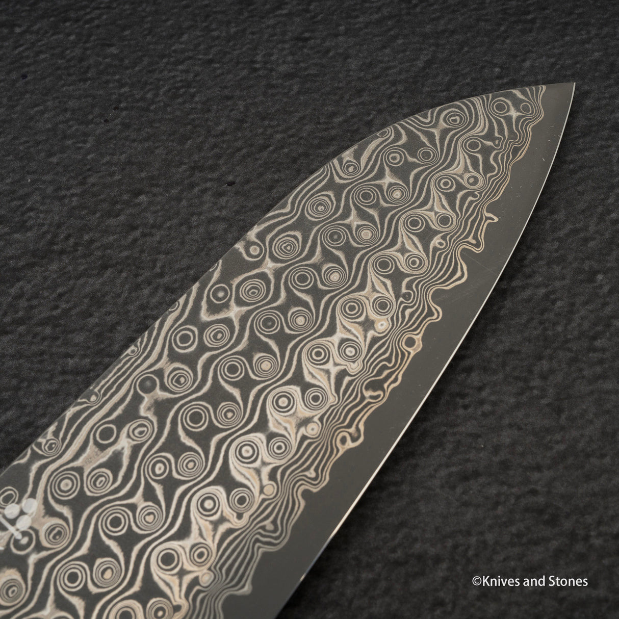 Nigara Anmon (暗紋) SG2 Raindrop Damascus Santoku 170mm