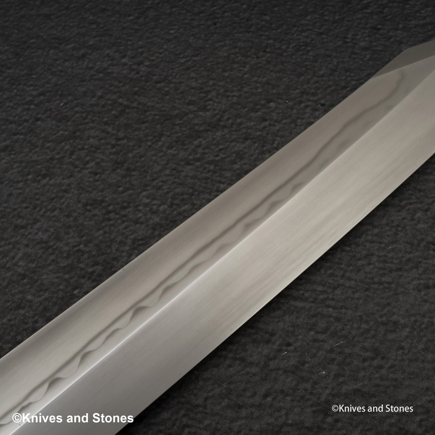 Nigara Blue 2 Honyaki Dual Hamon 柳葉切助 300mm