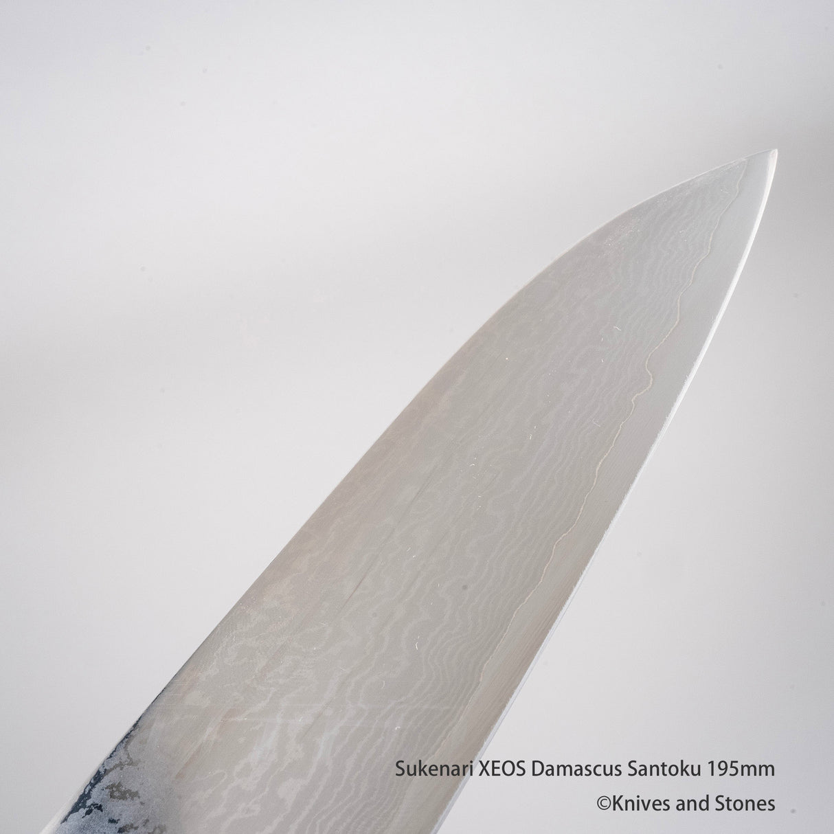 Sukenari VG XEOS Damascus Santoku 195mm