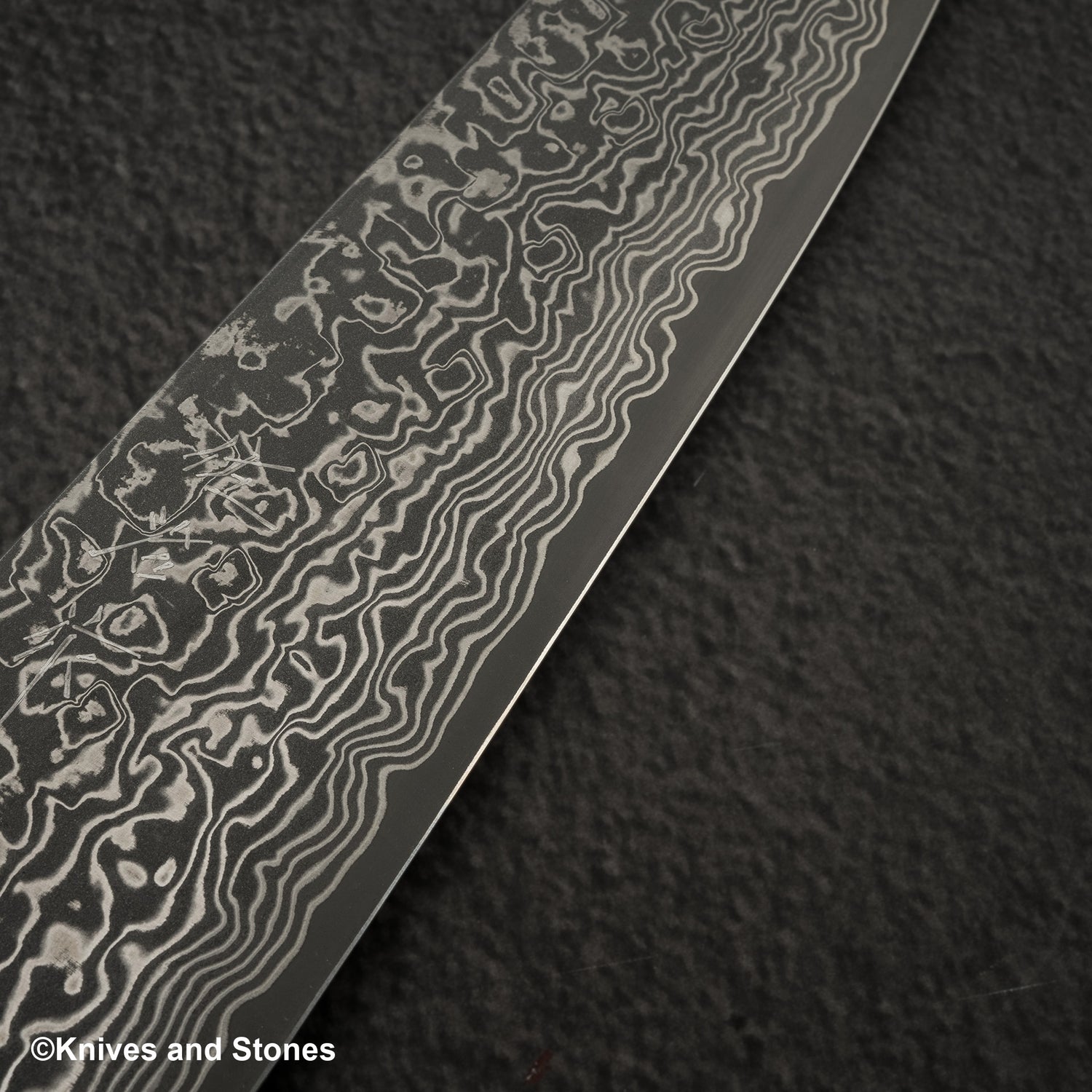 Takeshi Saji SG2 Black Damascus Santoku 180mm Stag Handle