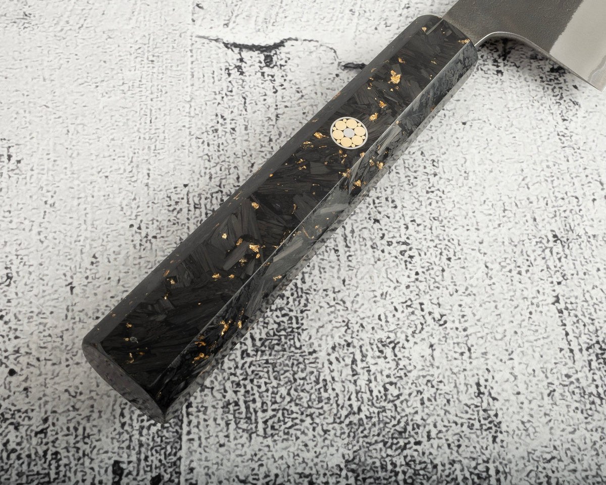 Carbon Fibre Octagonal WA handle mounted on knife