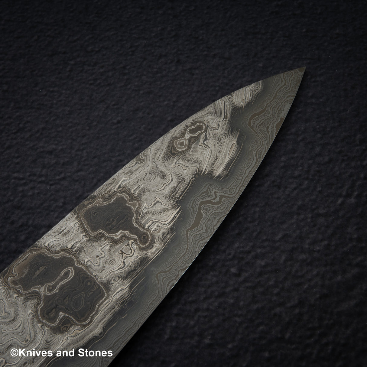 Shoichi Hashimoto (橋本庄市) Kazemachi Blue / White Damascus Gyuto 240mm