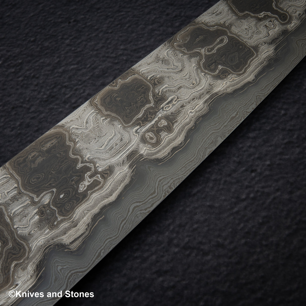 Shoichi Hashimoto (橋本庄市) Kazemachi Blue / White Damascus Gyuto 240mm