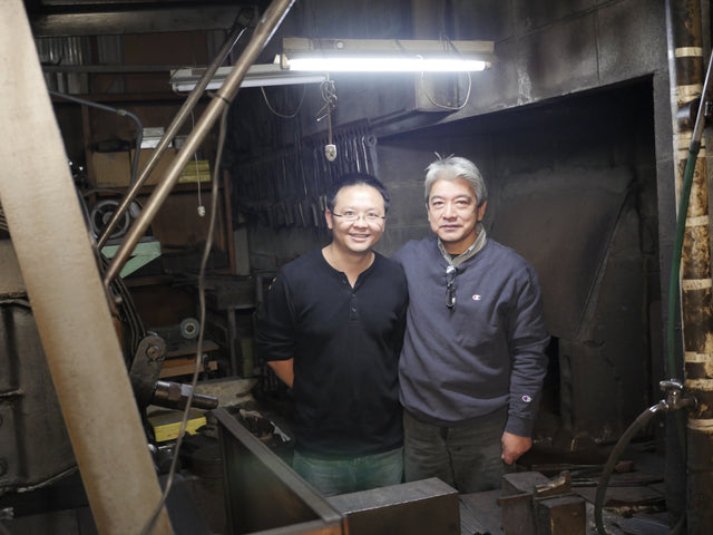 Tsukasa Hinoura with James Zhang at the Hinoura workshop forge, Sanjo, April 2016.