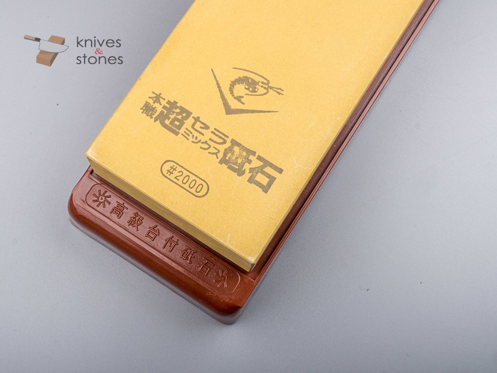 Naniwa Chosera 2000 grit Japanese waterstone with stand