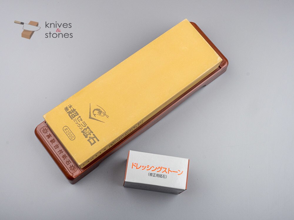 Naniwa Chosera 2000 grit Japanese waterstone with stand